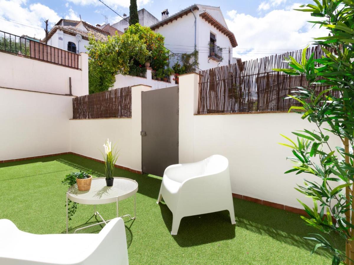 Apartamento Junto Al Albaicin Con Patio Granada Exterior photo